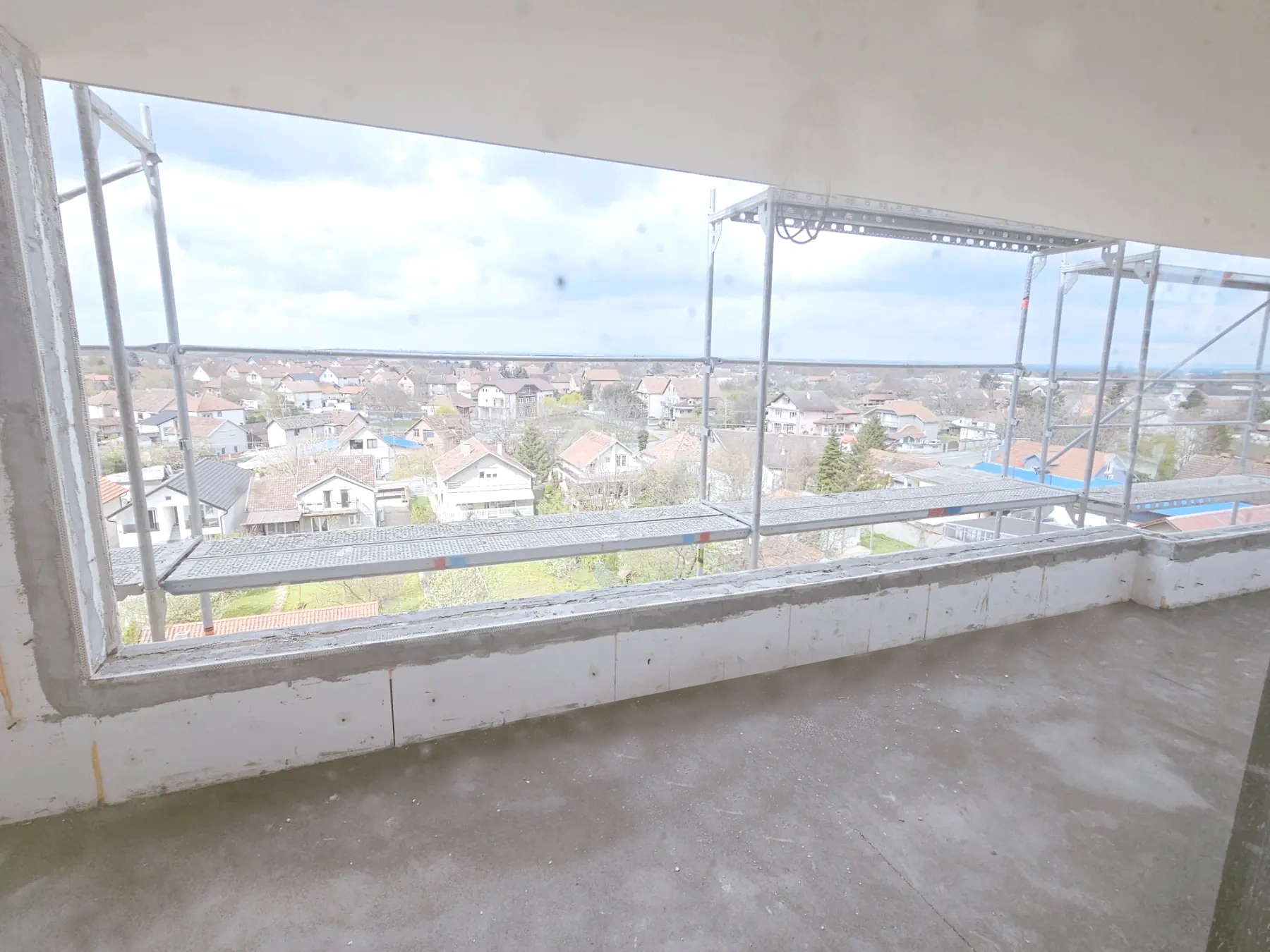 8413m2-Lambda-pogled-iz-stana-4a