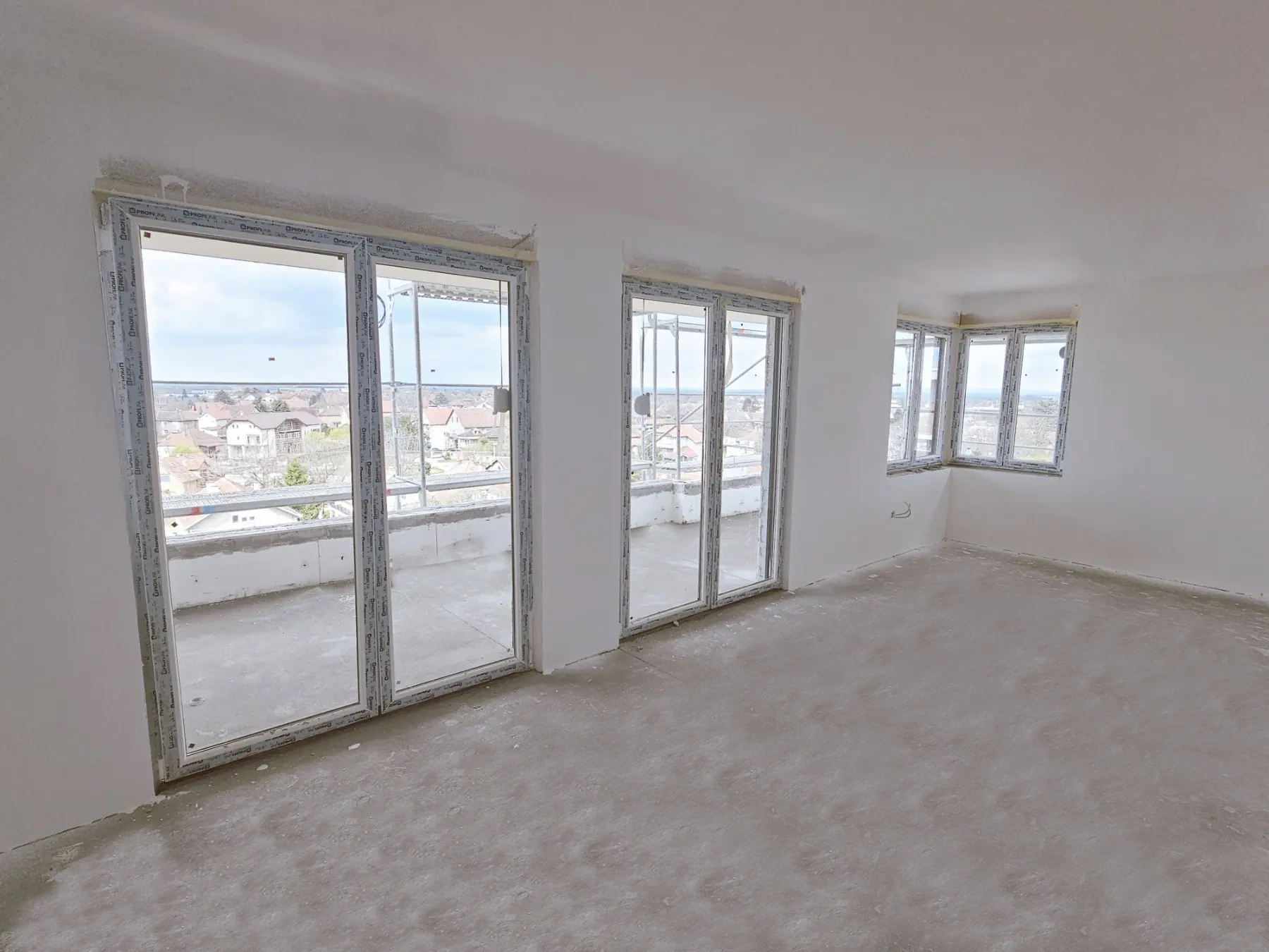 8413m2-Lambda-pogled-iz-stana-5a